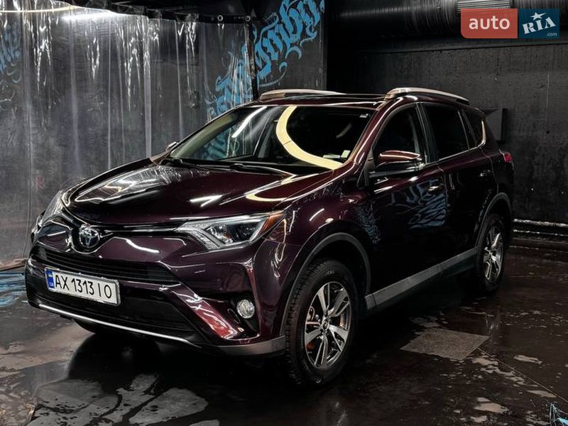 Позашляховик / Кросовер Toyota RAV4 2018 в Києві Позашляховик / Кросовер Toyota RAV4 2018 в Києві