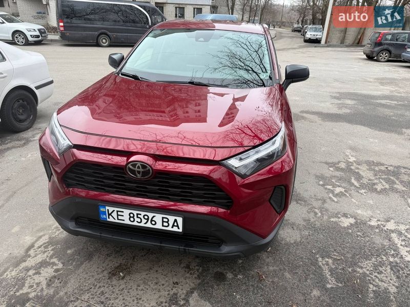 Внедорожник / Кроссовер Toyota RAV4 2023 в Днепре