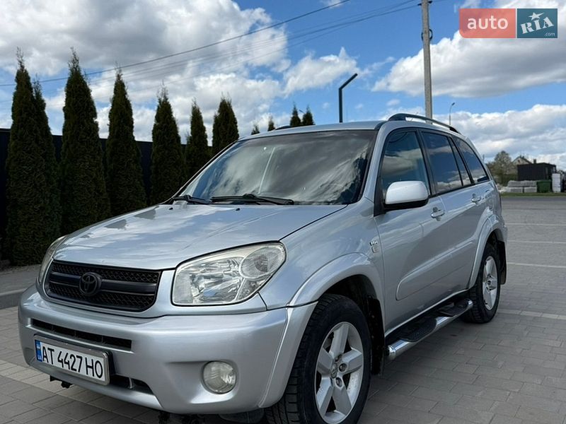 Внедорожник / Кроссовер Toyota RAV4 2004 в Каменец-Подольском