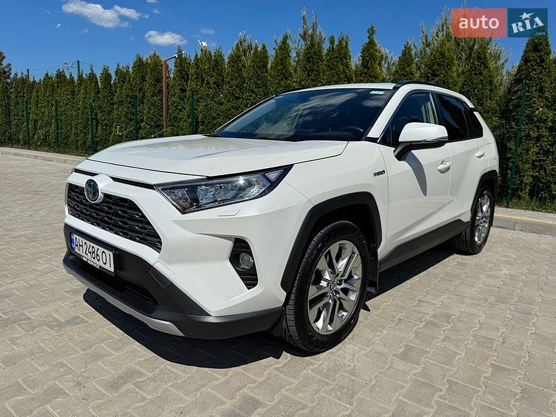 Внедорожник / Кроссовер Toyota RAV4 2021 в Одессе