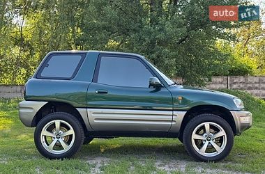 Внедорожник / Кроссовер Toyota RAV4 1999 в Смеле