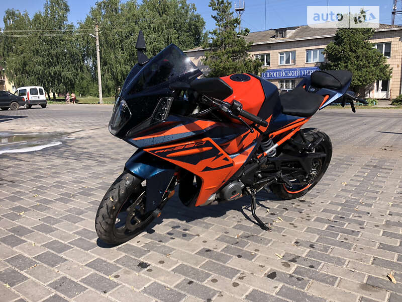 Спортбайк KTM RC 2022 в Пирятині