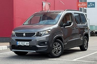 Минивэн Peugeot Rifter 2023 в Киеве