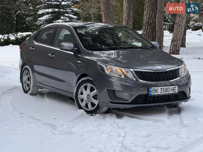 Седан Kia Rio 2013 в Нетешине Седан Kia Rio 2013 в Нетешине