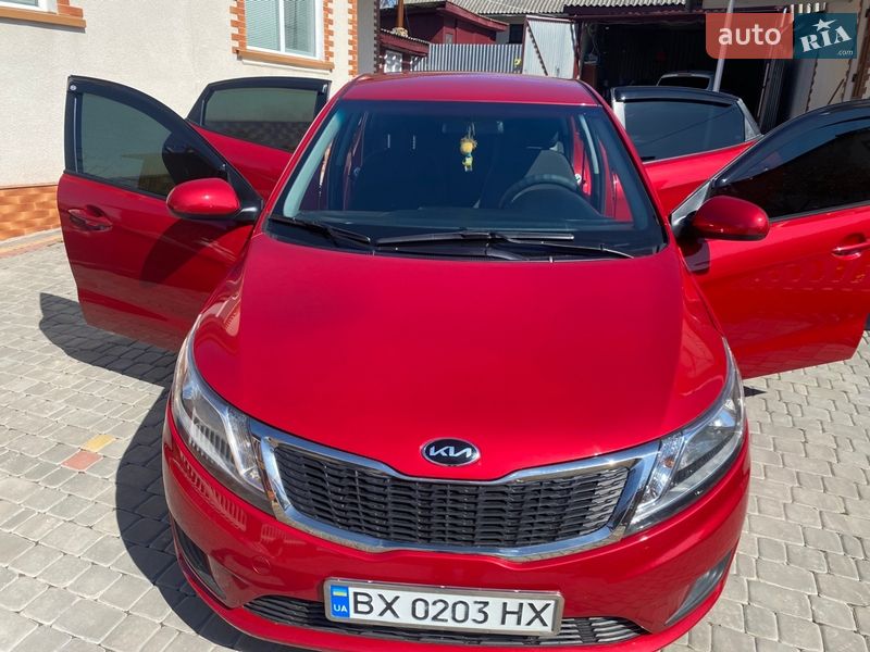 Седан Kia Rio 2012 в Гусятине