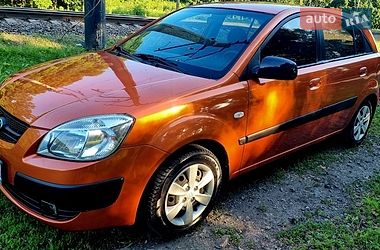 Хэтчбек Kia Rio 2008 в Вишневом
