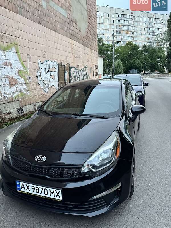 Седан Kia Rio 2017 в Харькове