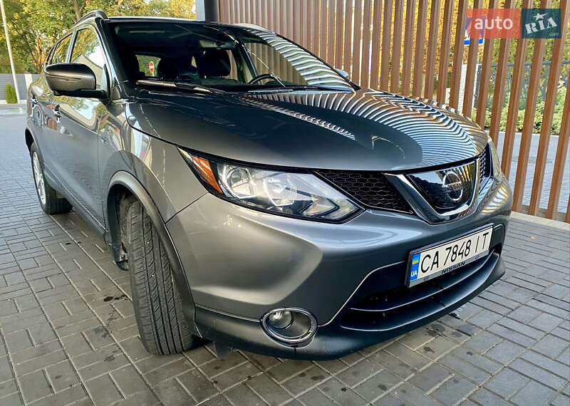 Внедорожник / Кроссовер Nissan Rogue Sport 2018 в Черкассах