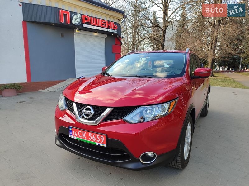 Внедорожник / Кроссовер Nissan Rogue Sport 2017 в Дубно