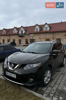 Внедорожник / Кроссовер Nissan Rogue 2015 в Бережанах