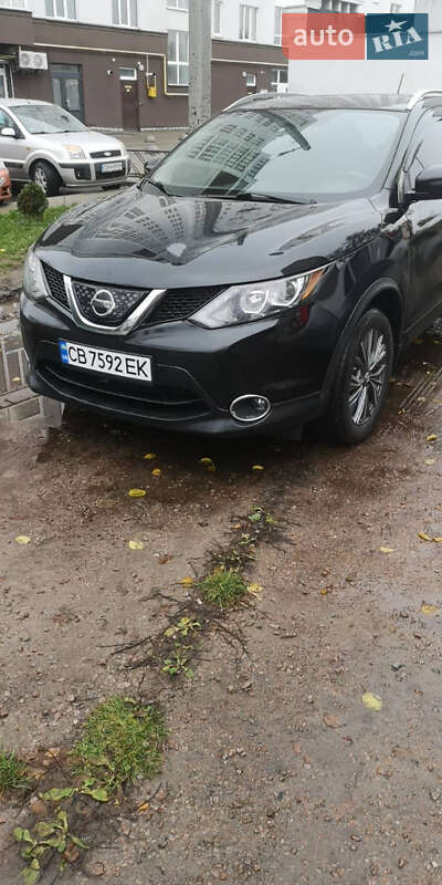 Внедорожник / Кроссовер Nissan Rogue 2018 в Чернигове