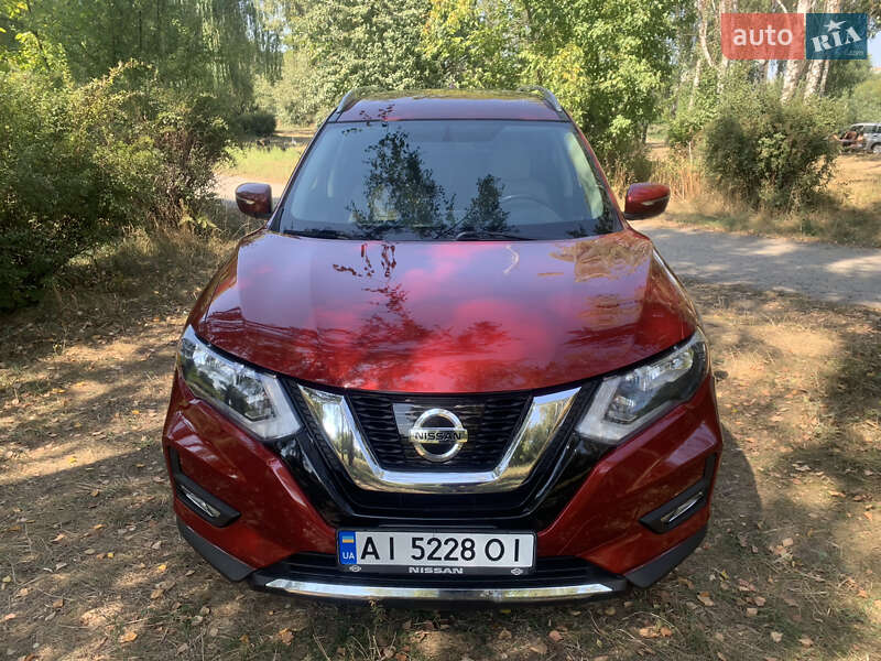 Внедорожник / Кроссовер Nissan Rogue 2017 в Белой Церкви