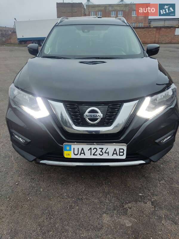 Внедорожник / Кроссовер Nissan Rogue 2019 в Яготине