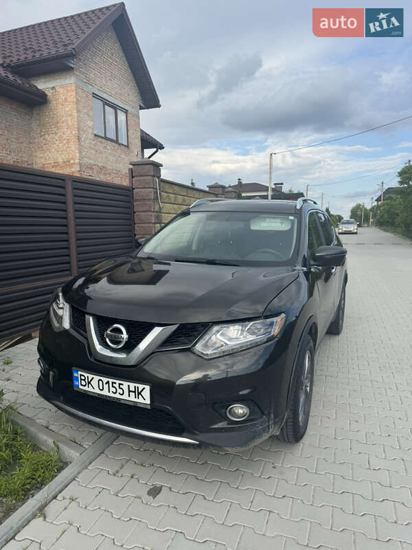 Внедорожник / Кроссовер Nissan Rogue 2015 в Ровно