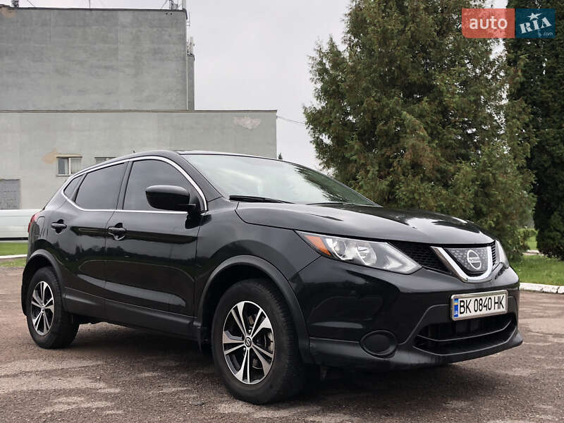 Внедорожник / Кроссовер Nissan Rogue 2018 в Ровно