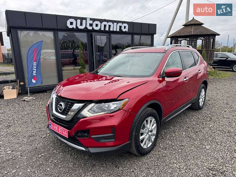 Внедорожник / Кроссовер Nissan Rogue 2017 в Луцке