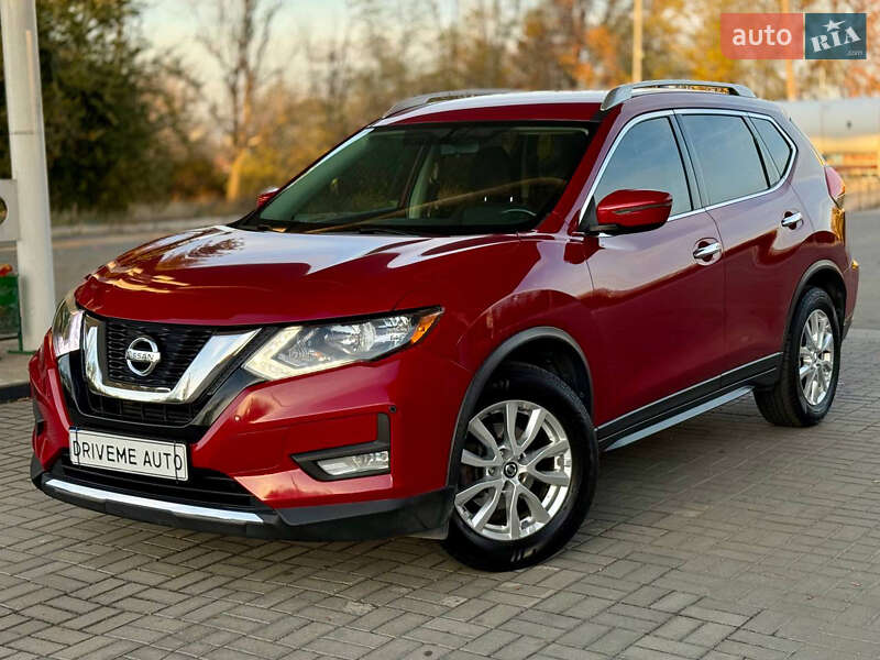 Внедорожник / Кроссовер Nissan Rogue 2016 в Днепре Внедорожник / Кроссовер Nissan Rogue 2016 в Днепре