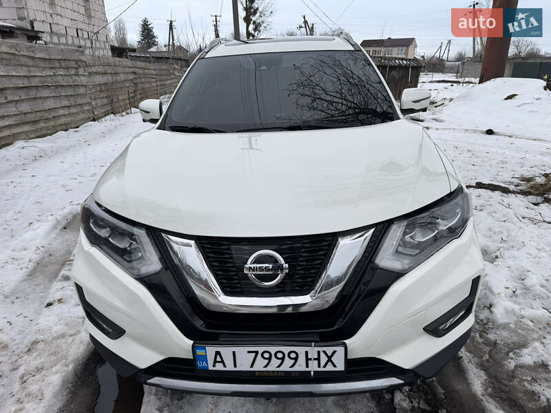 Внедорожник / Кроссовер Nissan Rogue 2017 в Киеве