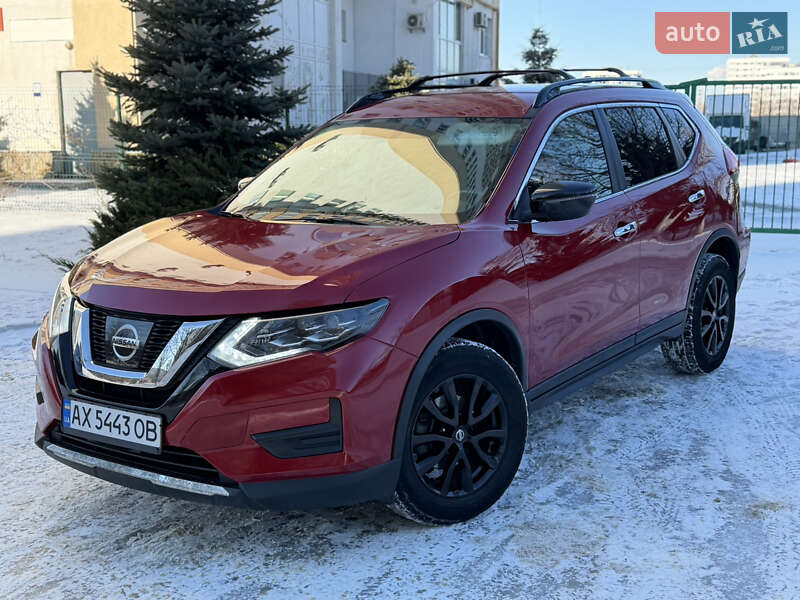 Внедорожник / Кроссовер Nissan Rogue 2017 в Харькове