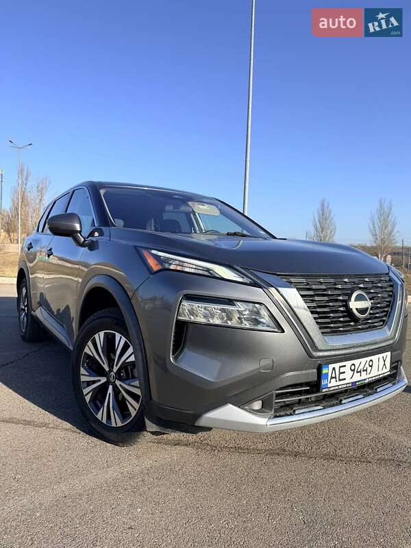 Внедорожник / Кроссовер Nissan Rogue 2021 в Кривом Роге