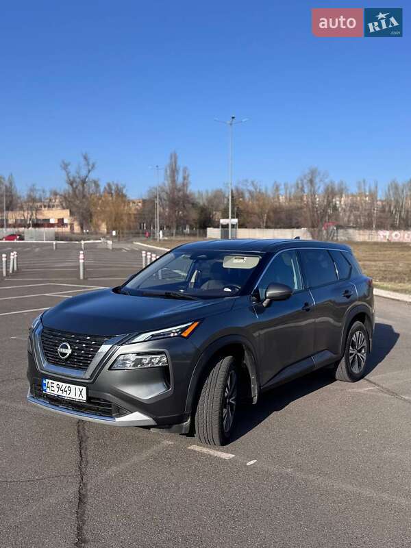 Внедорожник / Кроссовер Nissan Rogue 2021 в Кривом Роге