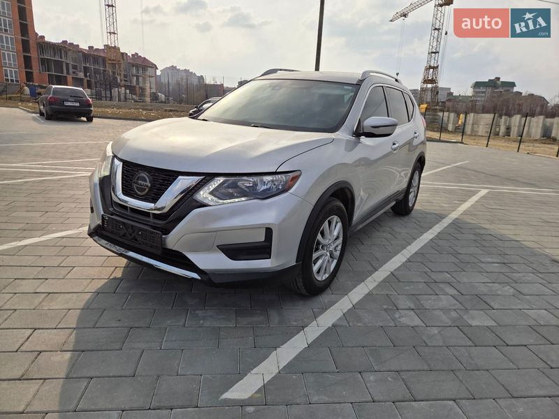 Внедорожник / Кроссовер Nissan Rogue 2019 в Трускавце