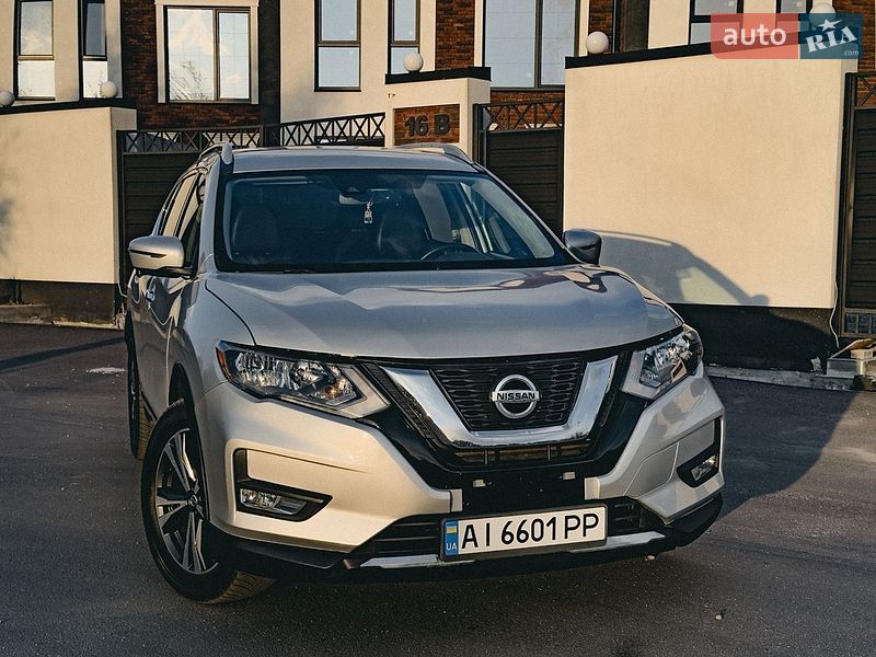 Внедорожник / Кроссовер Nissan Rogue 2017 в Белой Церкви