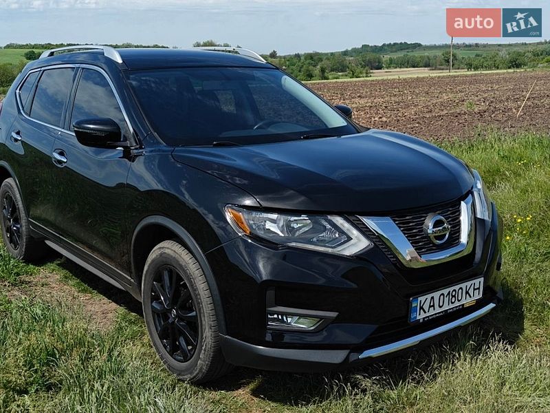 Внедорожник / Кроссовер Nissan Rogue 2016 в Харькове