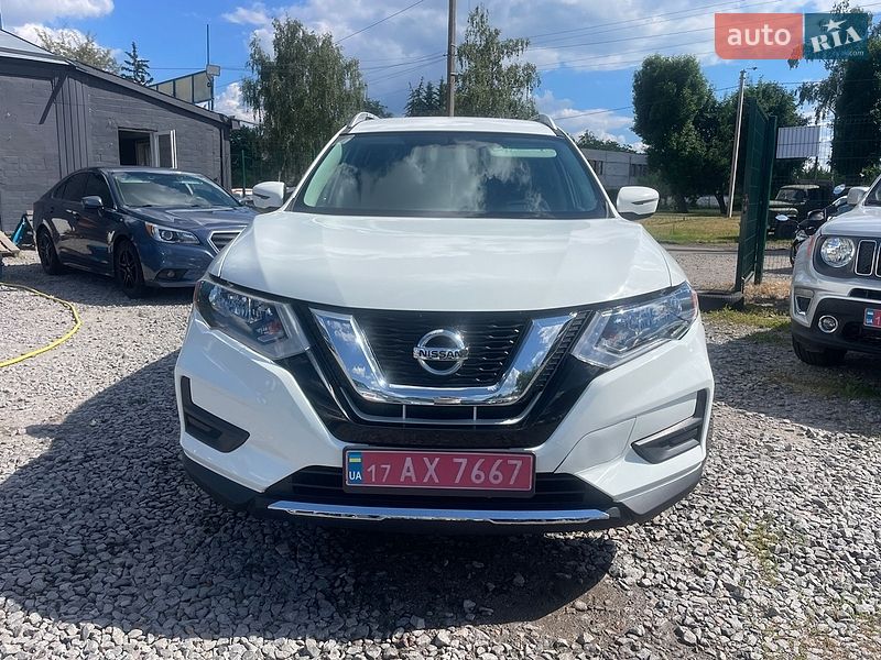 Внедорожник / Кроссовер Nissan Rogue 2017 в Лубнах