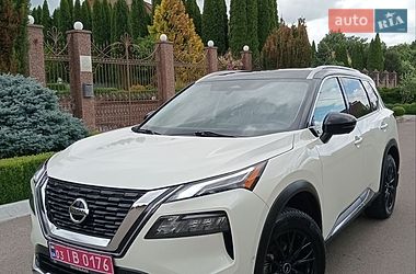 Позашляховик / Кросовер Nissan Rogue 2021 в Рівному