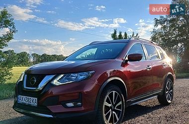 Позашляховик / Кросовер Nissan Rogue 2018 в Валках
