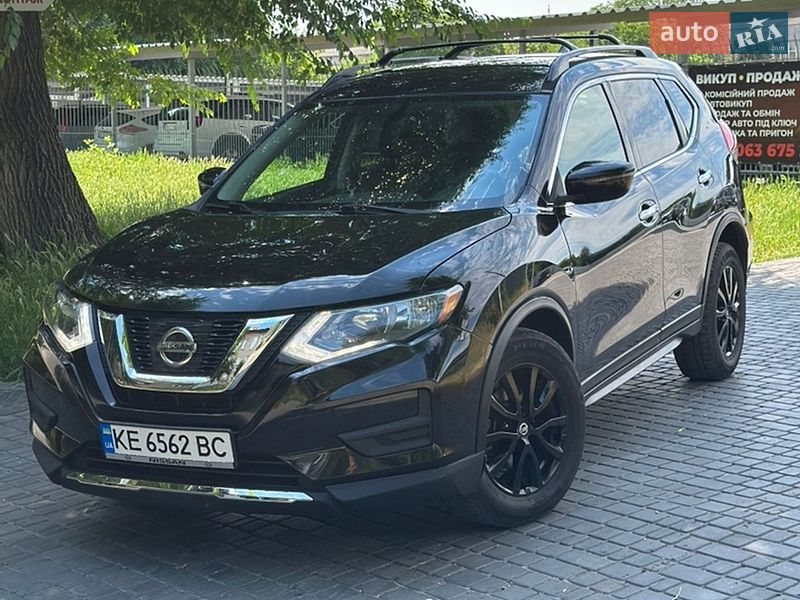 Внедорожник / Кроссовер Nissan Rogue 2017 в Каменском
