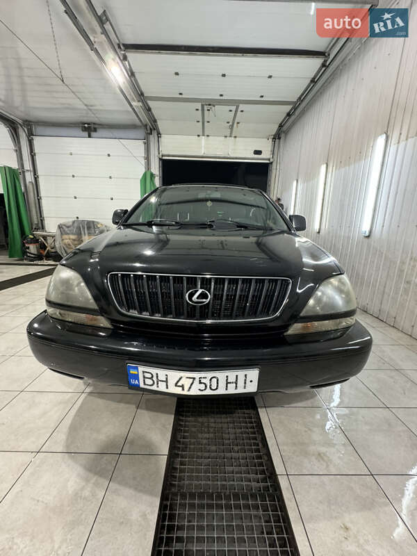 Внедорожник / Кроссовер Lexus RX 1998 в Измаиле