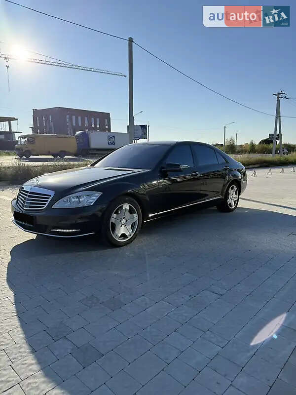 Седан Mercedes-Benz S-Class 2008 в Львове Седан Mercedes-Benz S-Class 2008 в Львове