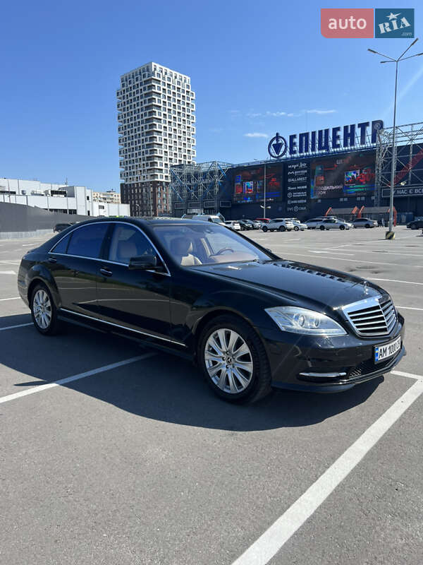 Седан Mercedes-Benz S-Class 2009 в Киеве