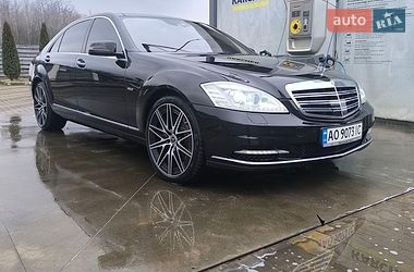 Седан Mercedes-Benz S-Class 2010 в Иршаве