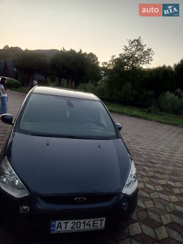 Мінівен Ford S-Max 2006 в Косові Мінівен Ford S-Max 2006 в Косові