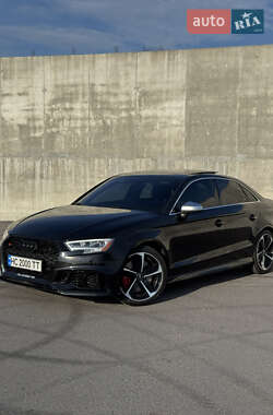 Седан Audi S3 2017 в Львове Седан Audi S3 2017 в Львове