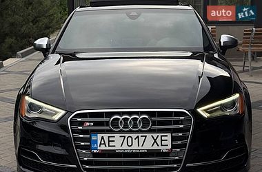 Седан Audi S3 2014 в Дніпрі