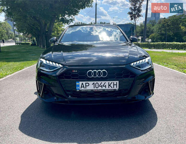 Седан Audi S4 2017 в Днепре