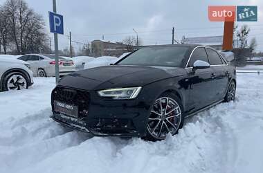 Седан Audi S4 2017 в Львове