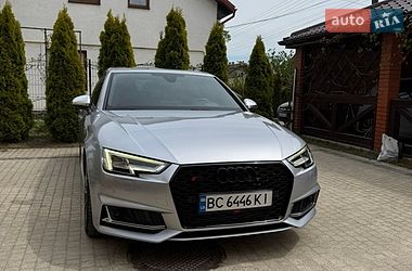 Седан Audi S4 2018 в Львові