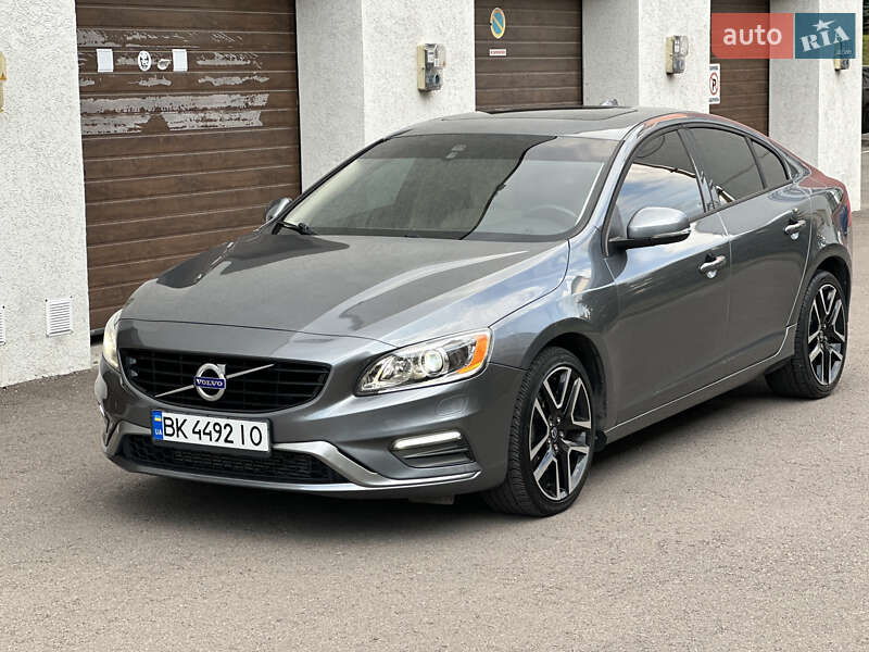 Седан Volvo S60 2017 в Рівному