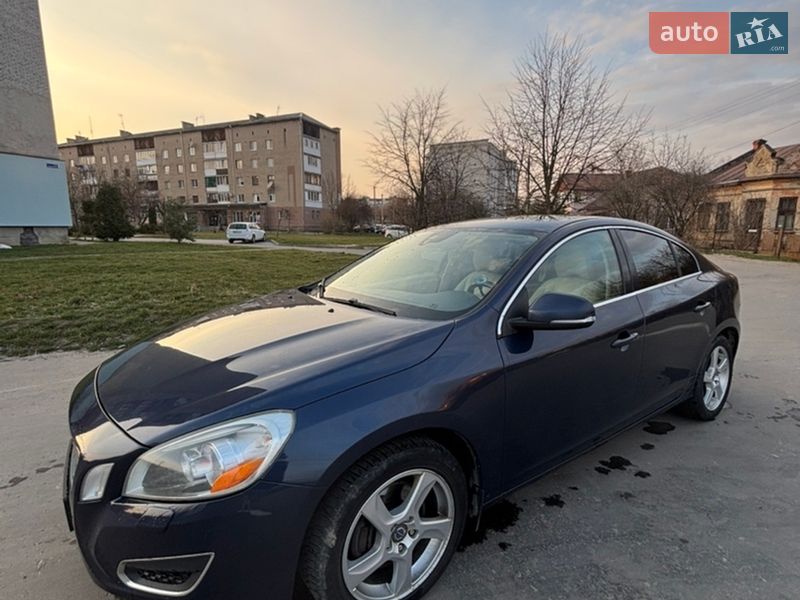 Седан Volvo S60 2011 в Калуше Седан Volvo S60 2011 в Калуше