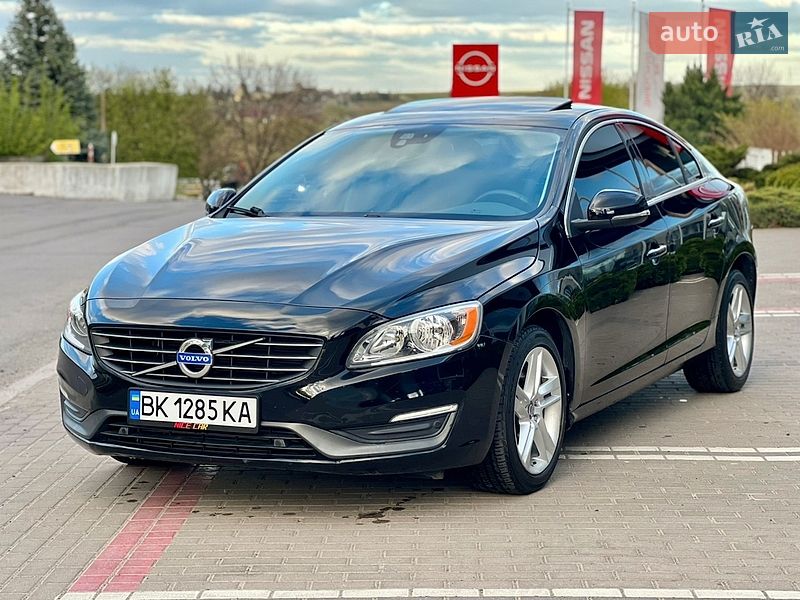 Седан Volvo S60 2014 в Ровно
