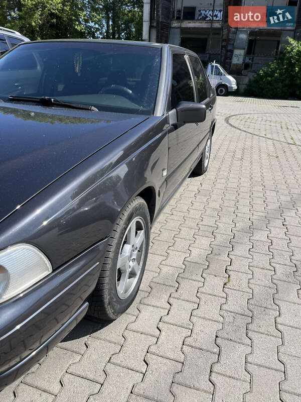 Седан Volvo S70 2000 в Черновцах