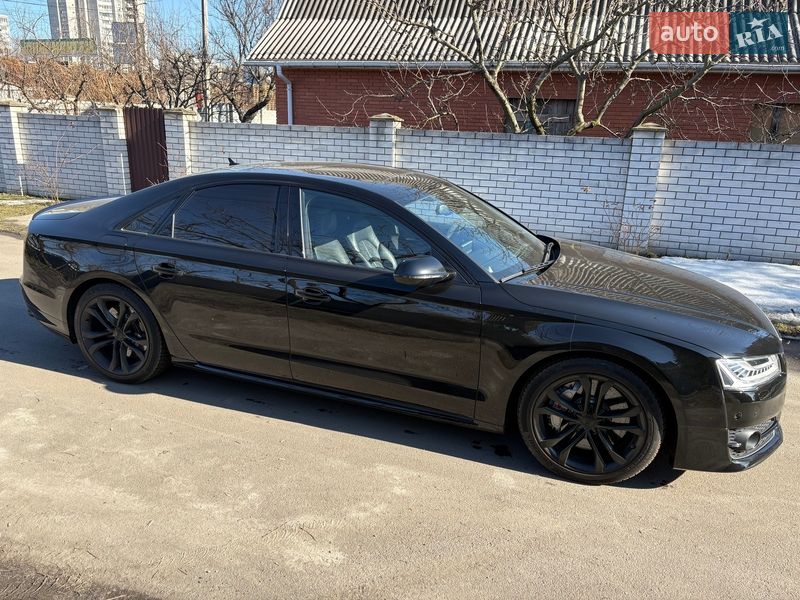 Седан Audi S8 2017 в Киеве