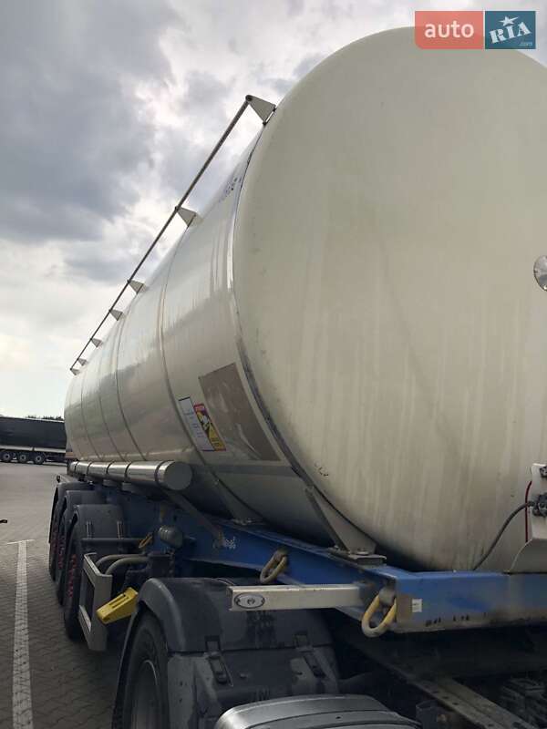 Цистерна полуприцеп Menci SA 2014 в Львове