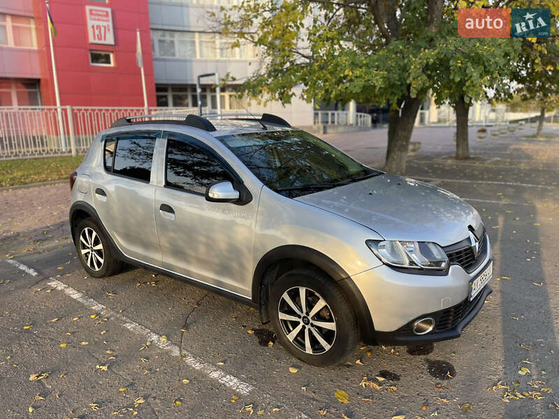 Позашляховик / Кросовер Renault Sandero StepWay 2015 в Харкові Позашляховик / Кросовер Renault Sandero StepWay 2015 в Харкові