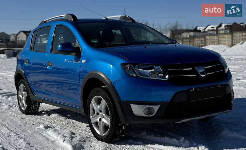 Хэтчбек Dacia Sandero StepWay 2016 в Ровно Хэтчбек Dacia Sandero StepWay 2016 в Ровно